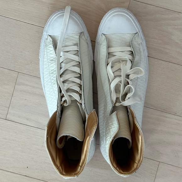 Converse High-top Shoes w/ Gold Details - Picture 6 of 6